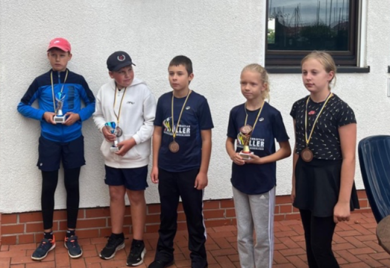 SV Zörbig - Sieger der Kreismeisterschaften für den Tennisverein - Erik Schneider, Luca Germo, Leron Rullert, Nele Theuerkauf und ElisabethGalert